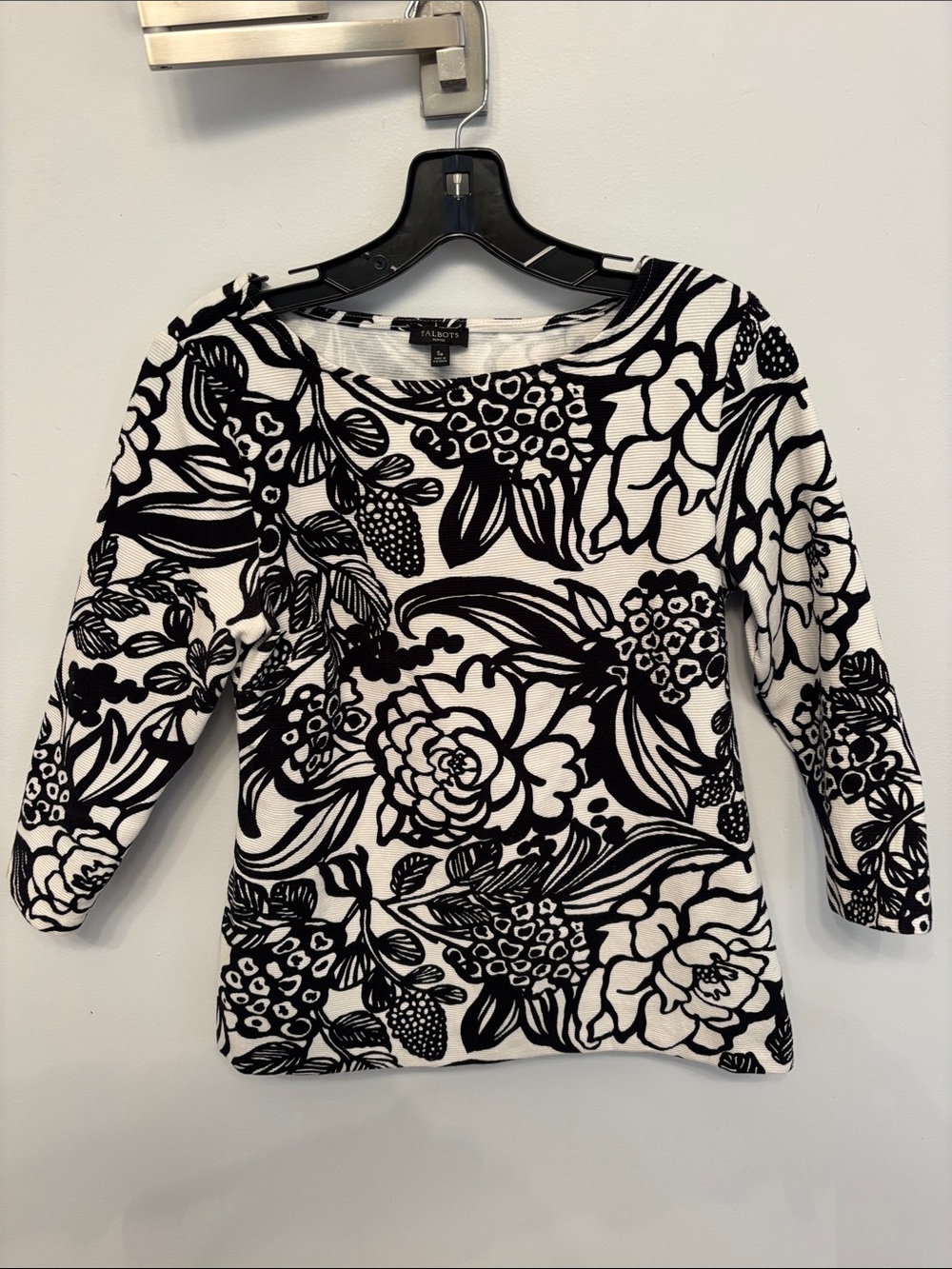 Talbots Black and White Floral Scoop Neck Long Sleeve Top
